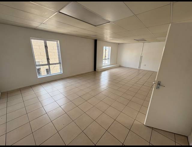 200M² WAREHOUSE TO LET IN ASLA PARK